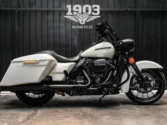 HARLEY-DAVIDSON ROAD KING SPECIAL 